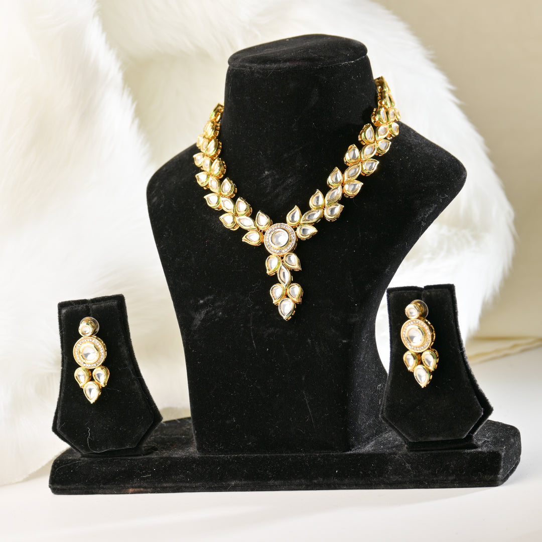 Ravishing Rhinestones Necklace Set