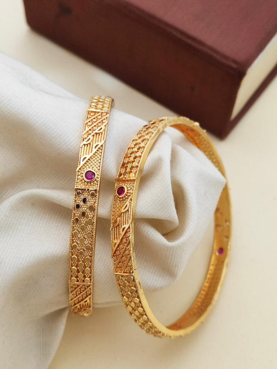 Pragya Bangles (Set of 2)