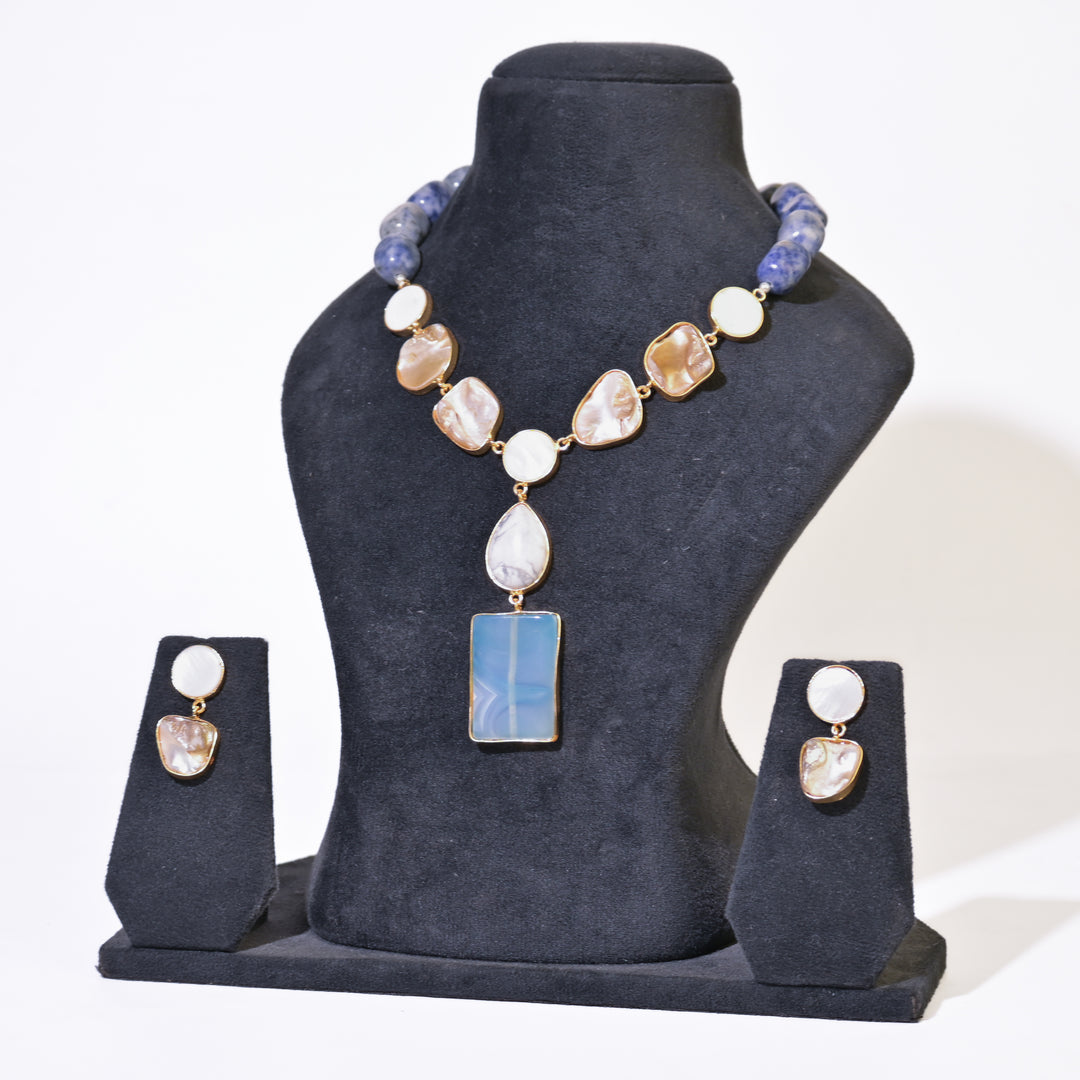 Drown Moon Necklace Set