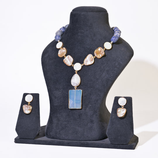Drown Moon Necklace Set