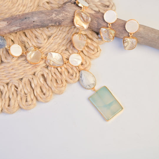 Drown Moon Necklace Set