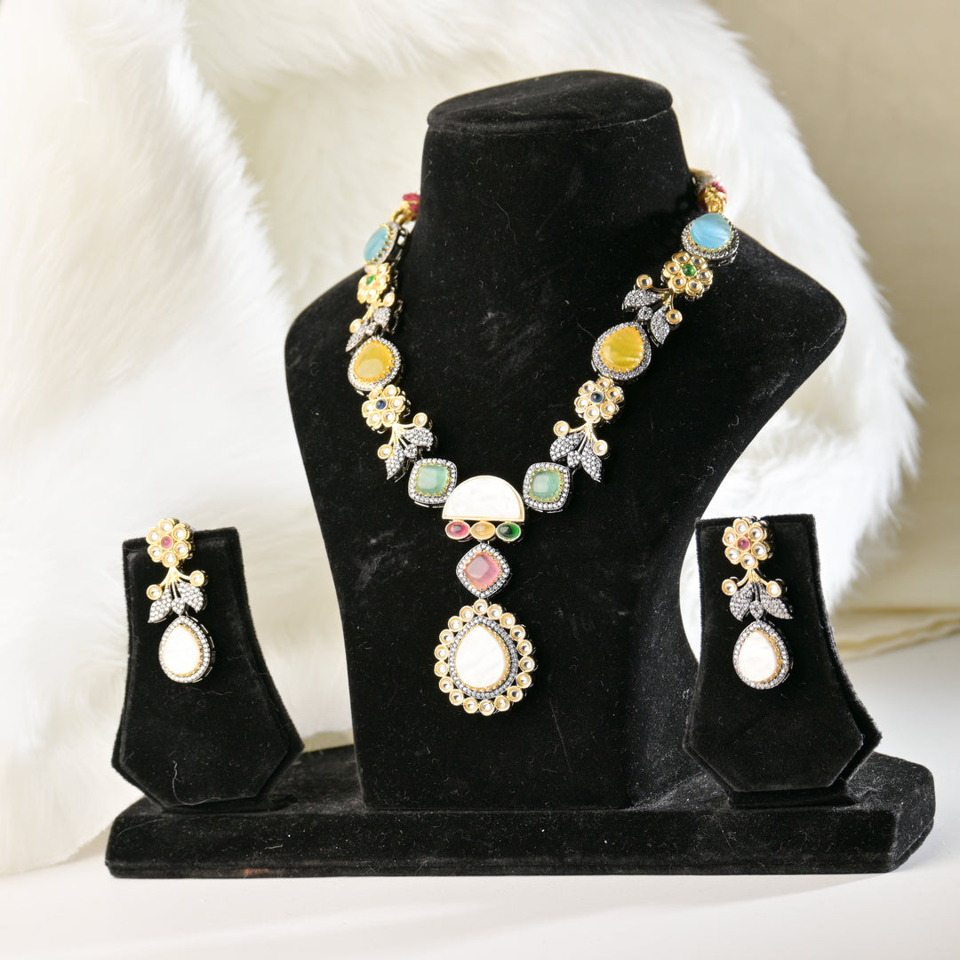Vintage Inspired Pearl Necklace Set