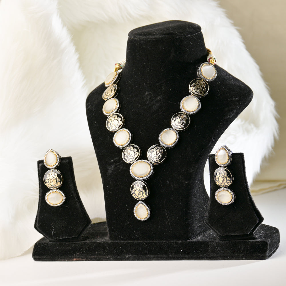 Lord Ganesh Necklace Set