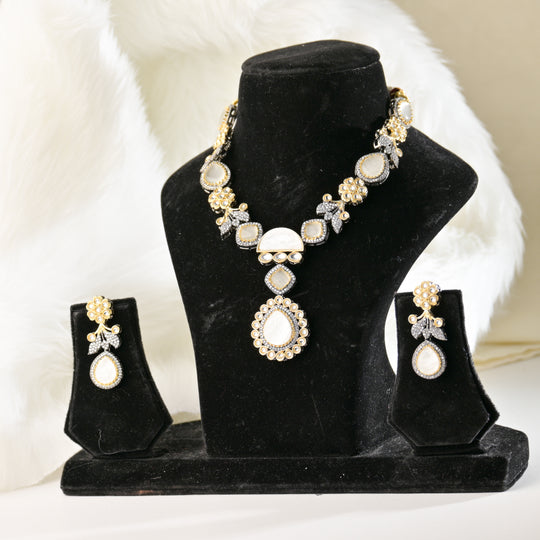 Vintage Inspired Pearl Necklace Set
