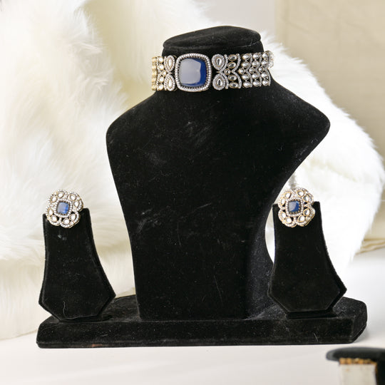 Tiyana Necklace Set