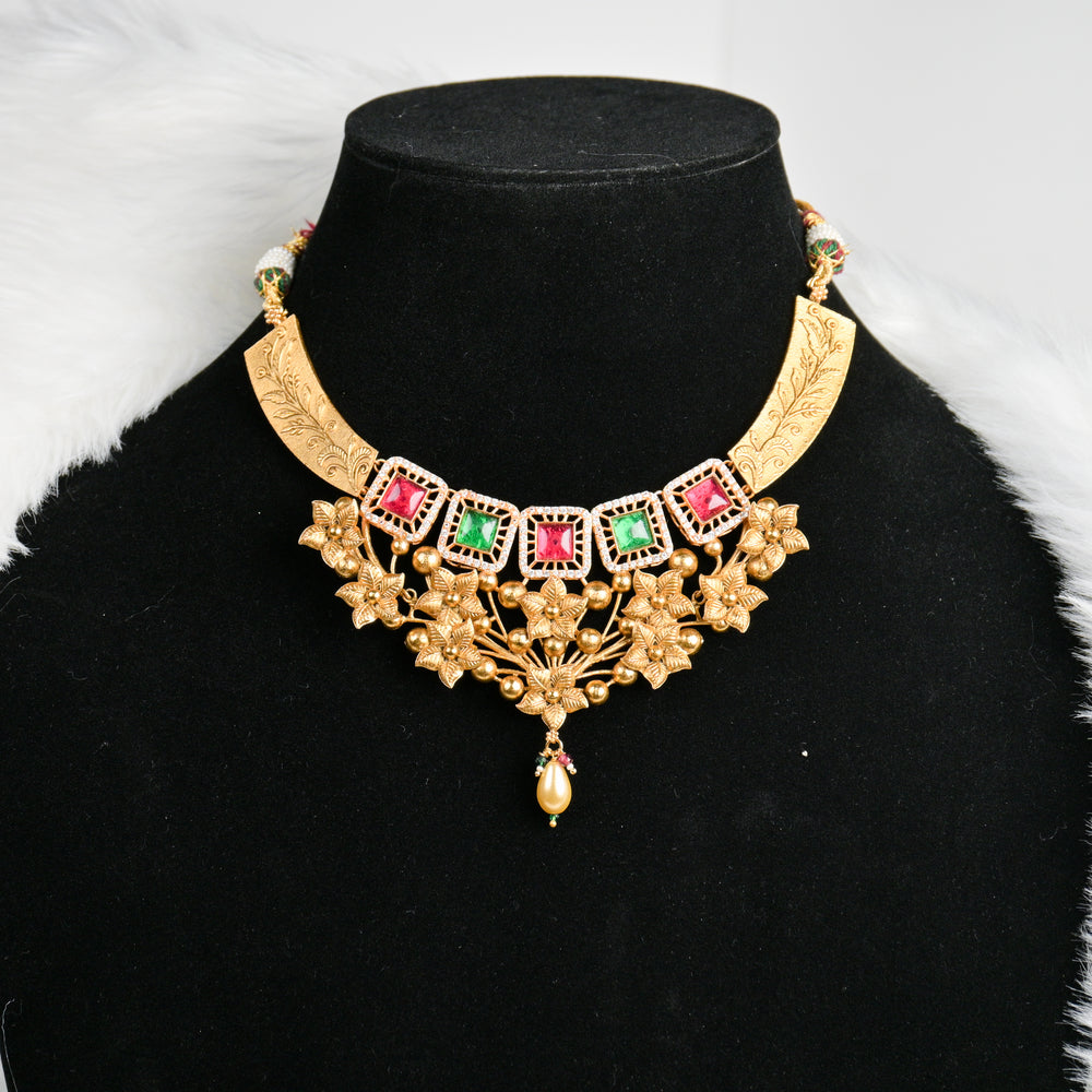 Aradhana Necklace Set
