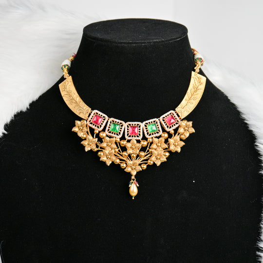 Aradhana Necklace Set