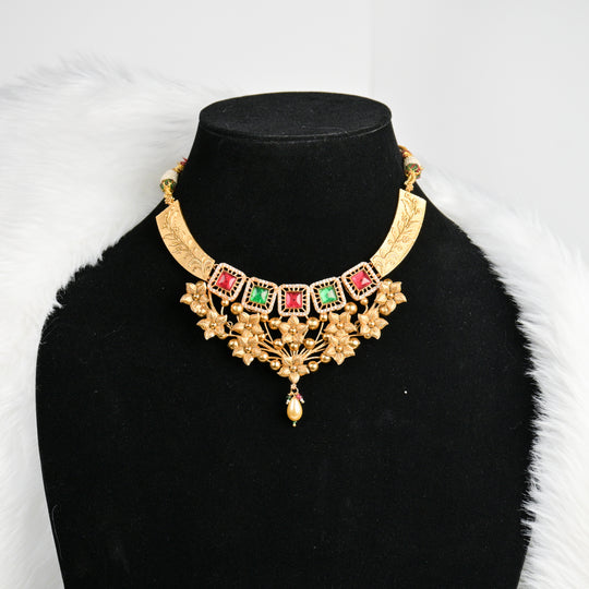 Aradhana Necklace Set