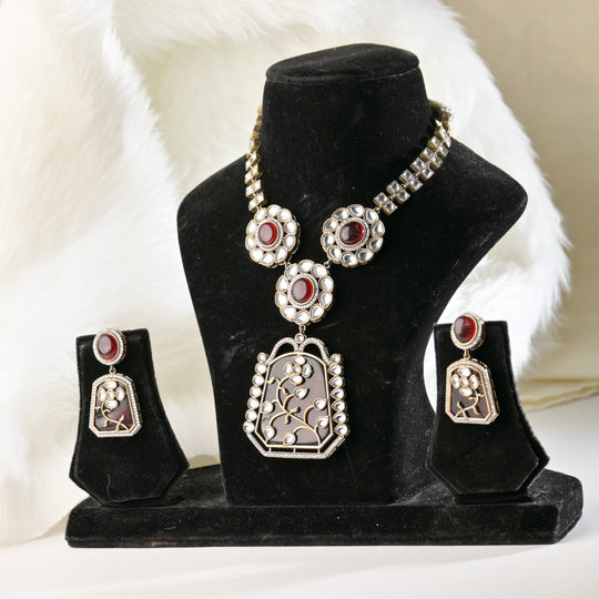 Samalya Stones And Beads Necklace Set