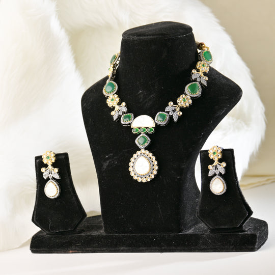 Vintage Inspired Pearl Necklace Set