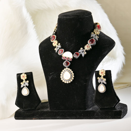 Vintage Inspired Pearl Necklace Set