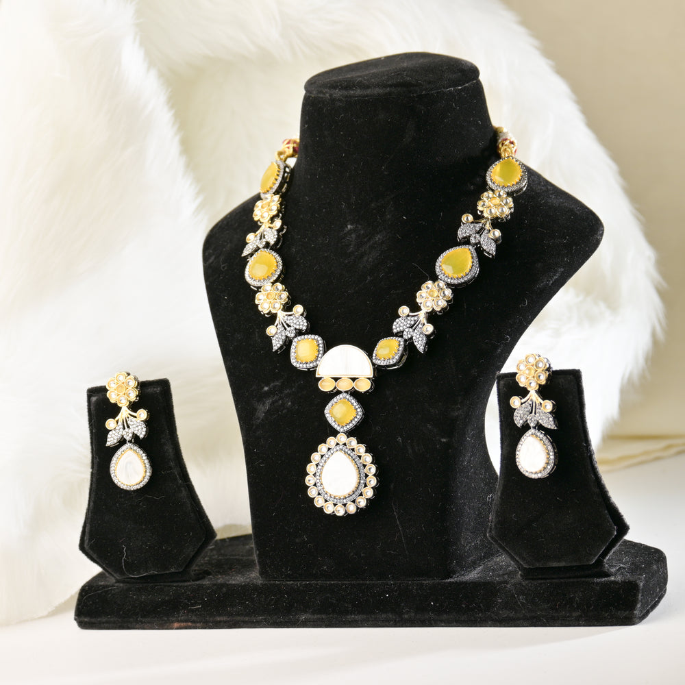 Vintage Inspired Pearl Necklace Set