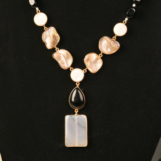 Drown Moon Necklace Set